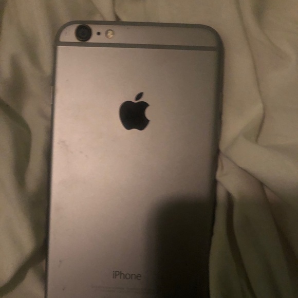 iPhone - Picture 3 of 3